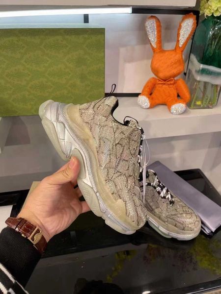 designer luxury women men shoes the hacker project triple s sneakers 100 rhyton sneaker trainers multicolor casual outdoor brand, Black
designer luxury women men shoes the hacker project triple s sneakers 100 rhyton sneaker trainers multicolor casual outdoor brand, Black