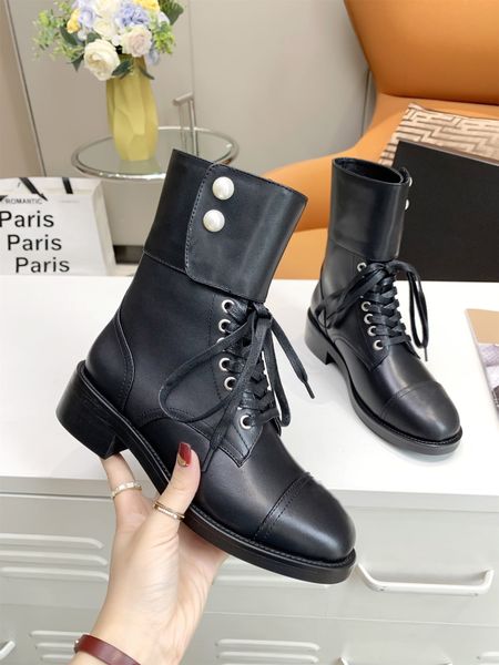 autumn winter personality woman fashion genuine leather short boots femal round toe ankle hook&loop pearl decoration flat boots ladies metal, Black
autumn winter personality woman fashion genuine leather short boots femal round toe ankle hook&loop pearl decoration flat boots ladies metal, Black
