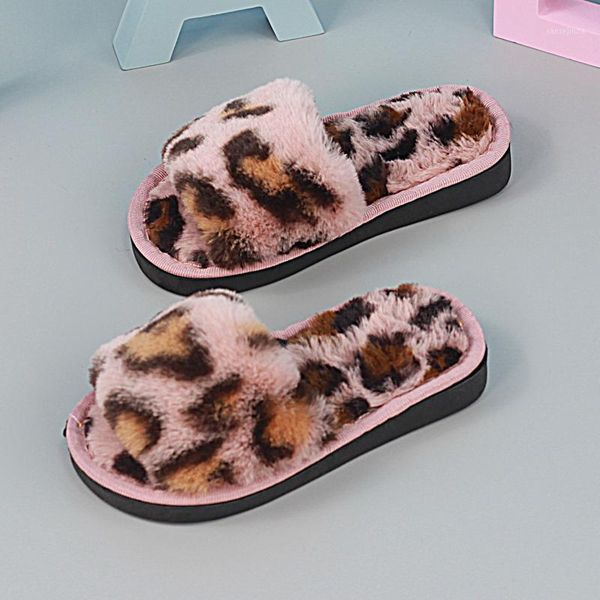 2020 children winter home slippers warm cotton shoes women plush slippers indoor non-slip leopard hair kids boys1, Black;grey
2020 children winter home slippers warm cotton shoes women plush slippers indoor non-slip leopard hair kids boys1, Black;grey
