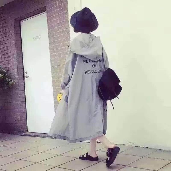 loose letter designer women spring trench coat 2020 full sleeve hooded european windbreaker single breasted autum streetwear1, Tan;black
loose letter designer women spring trench coat 2020 full sleeve hooded european windbreaker single breasted autum streetwear1, Tan;black