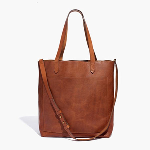 luxurys designers daimadewell bag pure head leather fashion medium tote portable single lettering commuter
luxurys designers daimadewell bag pure head leather fashion medium tote portable single lettering commuter