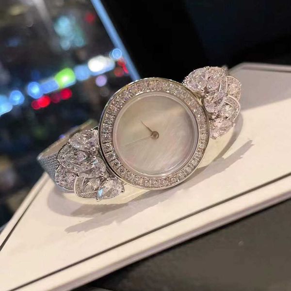 fashion gorgeous watch women's watch luxurious white blue green brand jewelry steel strap delicate selling europe 2022 new, Slivery;brown
fashion gorgeous watch women's watch luxurious white blue green brand jewelry steel strap delicate selling europe 2022 new, Slivery;brown