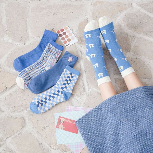 sweet winter thickened towel bottom women's middle tube net red cartoon warm terry socks, Black;white
sweet winter thickened towel bottom women's middle tube net red cartoon warm terry socks, Black;white