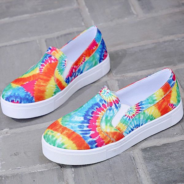 2021 women flats shoes casual sneakers ladies colorful print fashion slip on pu plus size new autumn spring woman footwear lfsc, Black
2021 women flats shoes casual sneakers ladies colorful print fashion slip on pu plus size new autumn spring woman footwear lfsc, Black