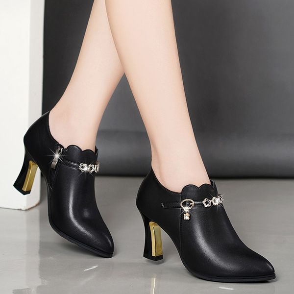 plus size women ankle boots 2020 winter warm plush chain high heels dress shoes pointed toe black booties ladies shoes 8377n c0129
plus size women ankle boots 2020 winter warm plush chain high heels dress shoes pointed toe black booties ladies shoes 8377n c0129