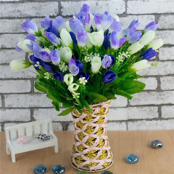 15 heads/bouquet small bud magnolia bract artificial flower silk rose diy wedding home christmas decor flowers rose gift
15 heads/bouquet small bud magnolia bract artificial flower silk rose diy wedding home christmas decor flowers rose gift