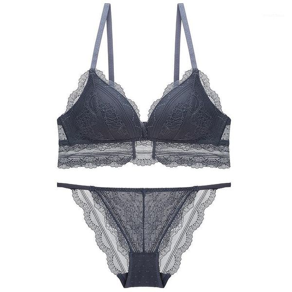 sell europe and america new style new retro strapless lace thin comfortable mold cup bra set french triangle bra1, Red;black
sell europe and america new style new retro strapless lace thin comfortable mold cup bra set french triangle bra1, Red;black