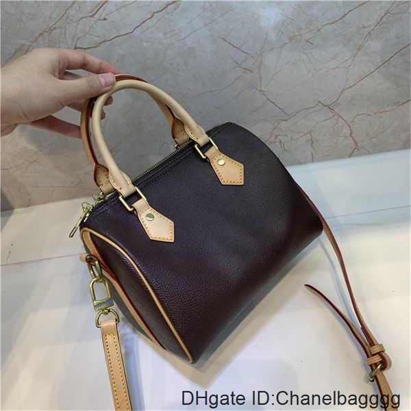 designer boston bags speedy gym travel for women size 25 30 35 withshoulder strap large capacity handbag mirror lock bag n41367
designer boston bags speedy gym travel for women size 25 30 35 withshoulder strap large capacity handbag mirror lock bag n41367