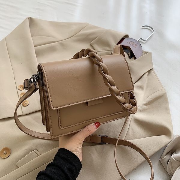 olsitti mini solid color winter pu leather crossbody bags for women 2020 lock shoulder simple bag new fashion handbags and purse, Red;black
olsitti mini solid color winter pu leather crossbody bags for women 2020 lock shoulder simple bag new fashion handbags and purse, Red;black