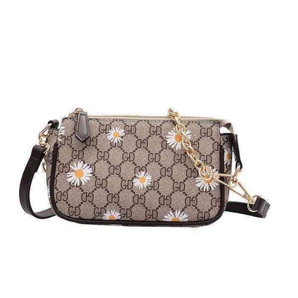 2022 latest handbag factory store autumn women's small bag old flower single shoulder bag ins advanced underarm bag, Black;red
2022 latest handbag factory store autumn women's small bag old flower single shoulder bag ins advanced underarm bag, Black;red