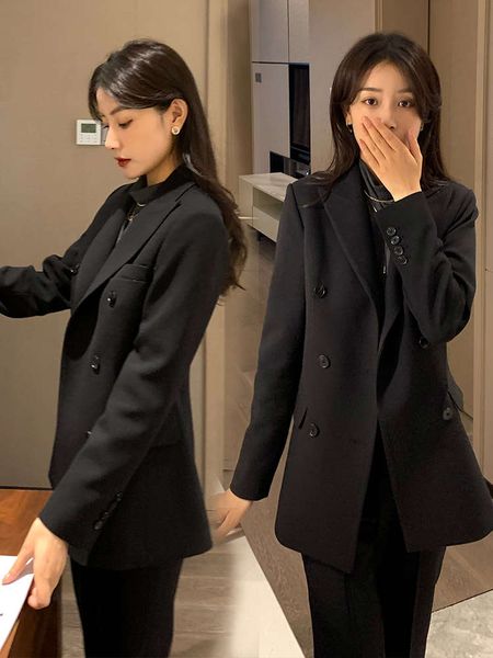autumn and winter korean small femininity godds model high end fashion profsional two piece thick suit, White;black
autumn and winter korean small femininity godds model high end fashion profsional two piece thick suit, White;black