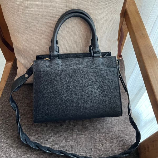 2022 women mujer handbags handle shopping brand nylon shoulder bolsos luxury handbag 1703, Blue;pink
2022 women mujer handbags handle shopping brand nylon shoulder bolsos luxury handbag 1703, Blue;pink