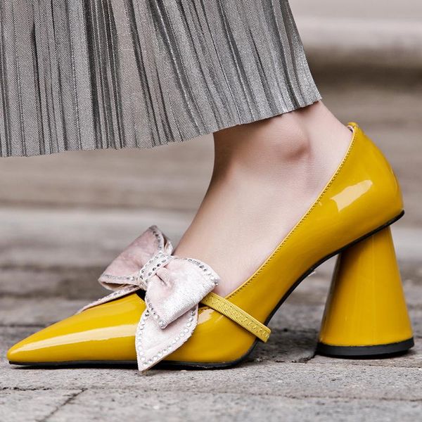 dress shoes 2021 shallow mouth women's yellow wedding party pointed high heels bow rhinestone, Black
dress shoes 2021 shallow mouth women's yellow wedding party pointed high heels bow rhinestone, Black