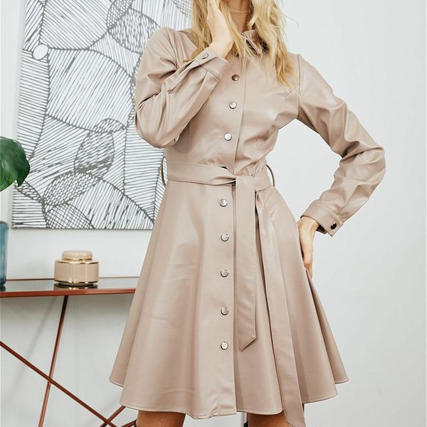 fashion belt rivet buttoned down mini dresses women long sleeve solid color pu leather dress high waist a-line dress new 2020 y0118, Black;gray
fashion belt rivet buttoned down mini dresses women long sleeve solid color pu leather dress high waist a-line dress new 2020 y0118, Black;gray