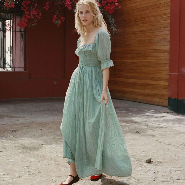 ruffles trim elegant long dress women summer autumn half low cut dress ladies casual high waist pleated midi dress, Black;gray
ruffles trim elegant long dress women summer autumn half low cut dress ladies casual high waist pleated midi dress, Black;gray