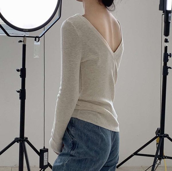 autumn new korean temperament blogger's u-neck t-shirt shows thin and slim, versatile elastic base coat, White;black
autumn new korean temperament blogger's u-neck t-shirt shows thin and slim, versatile elastic base coat, White;black