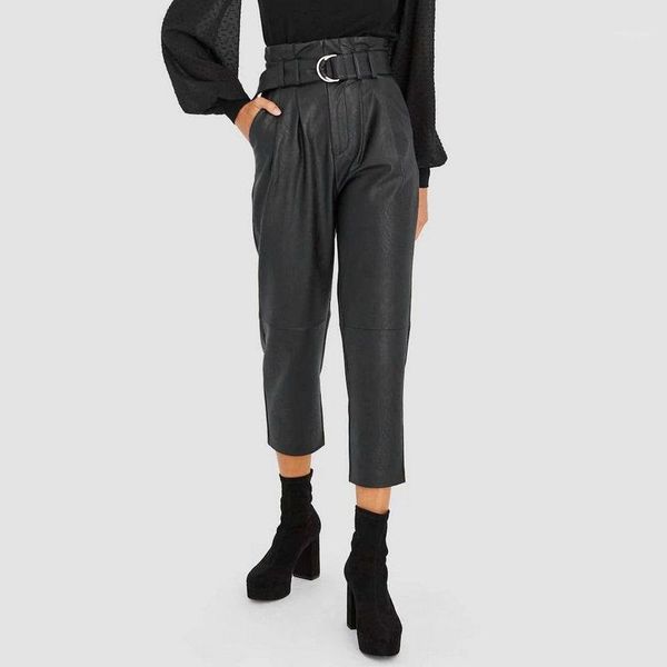 2020 autumn winter women black fleece hight waist faux leather suit pants sashes belt office ladies warm pu leather trousers1, Black;white
2020 autumn winter women black fleece hight waist faux leather suit pants sashes belt office ladies warm pu leather trousers1, Black;white
