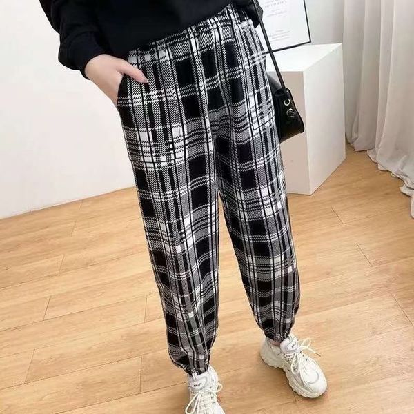 2021 new women trousers plaid streetwear woman autumn ladies causal pants plus size ldoa, Black;white
2021 new women trousers plaid streetwear woman autumn ladies causal pants plus size ldoa, Black;white