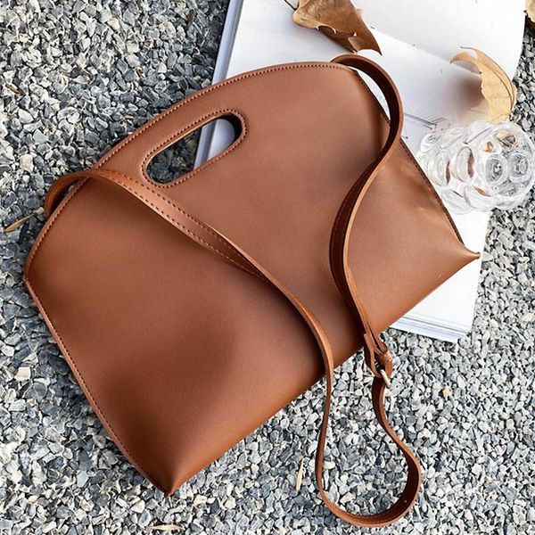 shoulder bags personalized ladies clutch bag simple women handbag 2021 solid color niche design messenger
shoulder bags personalized ladies clutch bag simple women handbag 2021 solid color niche design messenger