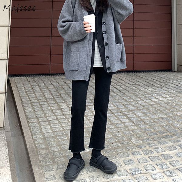 women in thick velvety jeans, high tear korean style upper pants, close to the ankle, for daily use, Blue
women in thick velvety jeans, high tear korean style upper pants, close to the ankle, for daily use, Blue
