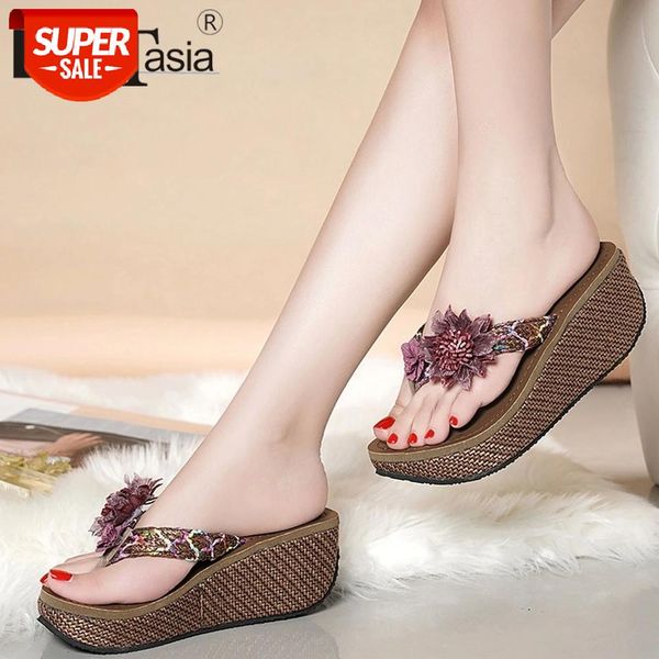 doratasia retro female summer slippers platform wedges slippers women floral flip flop outdoor beach shoes woman #v314, Black
doratasia retro female summer slippers platform wedges slippers women floral flip flop outdoor beach shoes woman #v314, Black