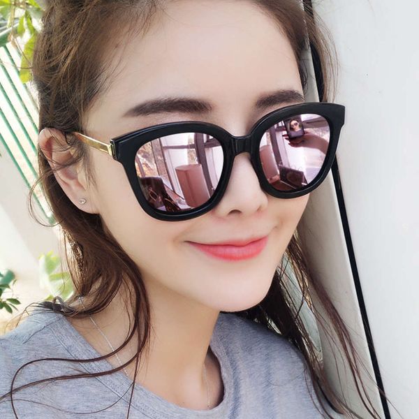 personalized sunglasses 2019 polarized new korean star same sunglasses women's trendy round face men's myopia glasses, White;black
personalized sunglasses 2019 polarized new korean star same sunglasses women's trendy round face men's myopia glasses, White;black