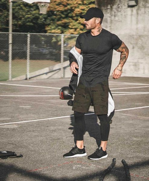 2020 sports fitness t-shirt men's quick-drying, breathable, sweating training, leisure solid color short sleeves, White;black
2020 sports fitness t-shirt men's quick-drying, breathable, sweating training, leisure solid color short sleeves, White;black