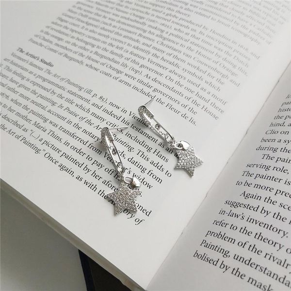 ruiyi real 925 sterling silver originality pin design stud earrings girls personalized zircon five-pointed star charm earrings, Golden;silver
ruiyi real 925 sterling silver originality pin design stud earrings girls personalized zircon five-pointed star charm earrings, Golden;silver