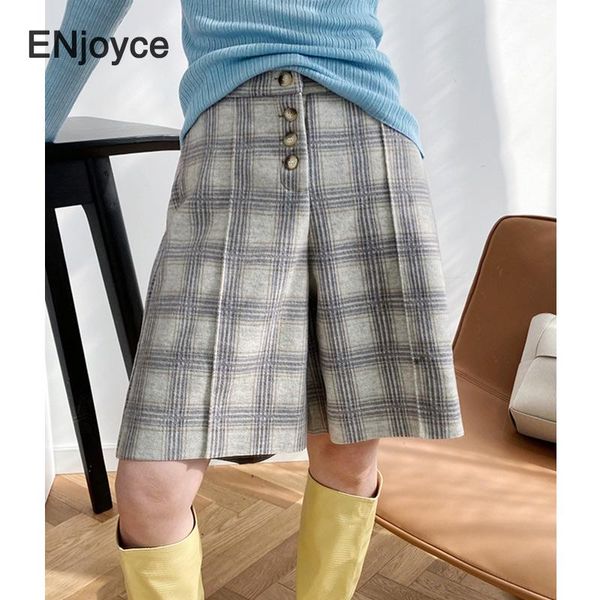 women autumn winter woolen shorts half long vintage plaid pockets buttons high waist shorts casual warm wide leg boots, White;black
women autumn winter woolen shorts half long vintage plaid pockets buttons high waist shorts casual warm wide leg boots, White;black