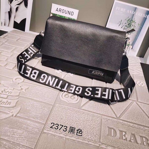 2021 new men and women bags men and women casual all-match messenger bag 2373 black oxford cloth with leather shoulder bag, Black;red
2021 new men and women bags men and women casual all-match messenger bag 2373 black oxford cloth with leather shoulder bag, Black;red