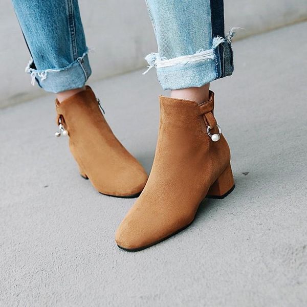 big size 11 12 13 14 suede round head square heel diamond metal decorative side zipper short canister boots, Black
big size 11 12 13 14 suede round head square heel diamond metal decorative side zipper short canister boots, Black