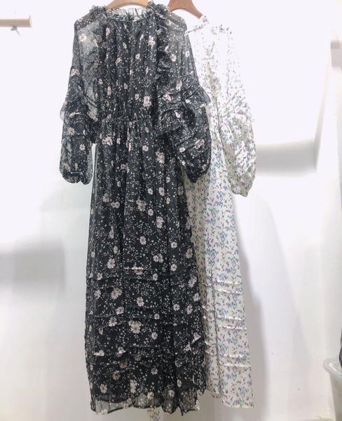 woman black green floral print midi dress v-neck long sleeves ruffled detail fashion dress kg-130, Black;gray
woman black green floral print midi dress v-neck long sleeves ruffled detail fashion dress kg-130, Black;gray
