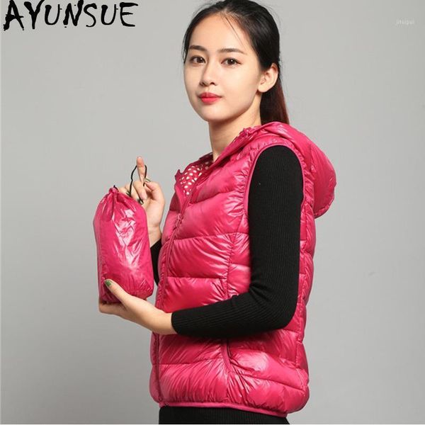 ayunsue women's vest ultra light down jacket women hooded autumn winter sleeveless waistcoat chalecos para mujer 2020 kj47841, Black;white
ayunsue women's vest ultra light down jacket women hooded autumn winter sleeveless waistcoat chalecos para mujer 2020 kj47841, Black;white