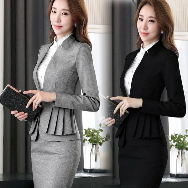 woman suit skirt jacket ropa oficina mujer elegant full sleeve ruffle pleated jackets and blazers 2 pieces work office suite1, White
woman suit skirt jacket ropa oficina mujer elegant full sleeve ruffle pleated jackets and blazers 2 pieces work office suite1, White