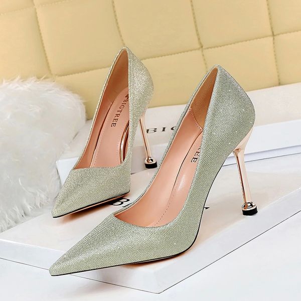 bigtree 2020 fashion women shoes nightclub high heels women party shoes pointed toe sequins thin heels pumps #795l, Black
bigtree 2020 fashion women shoes nightclub high heels women party shoes pointed toe sequins thin heels pumps #795l, Black