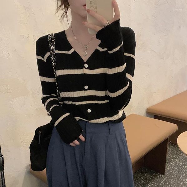 striped v-neck knitted long sleeve sweaters women's clothing autumn winter new korean causal loose cardigans ladies hipster1, White
striped v-neck knitted long sleeve sweaters women's clothing autumn winter new korean causal loose cardigans ladies hipster1, White