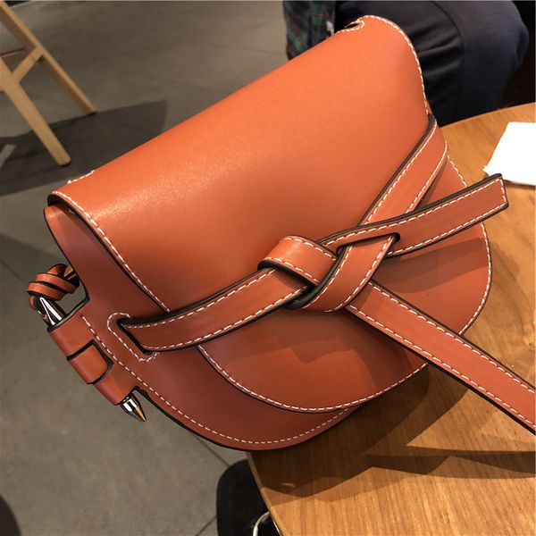 there's no secret to you the same saddle brown color contrast fashion bow small one shoulder slant span bag
there's no secret to you the same saddle brown color contrast fashion bow small one shoulder slant span bag