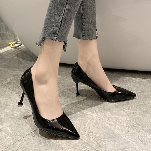 2020 spring elegant patent leather shoes women pointed toe thin high heels pumps fashion black office shoes woman
2020 spring elegant patent leather shoes women pointed toe thin high heels pumps fashion black office shoes woman