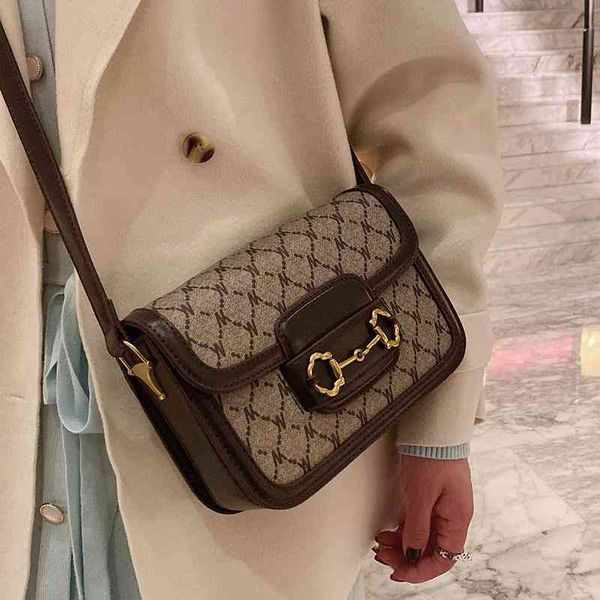 2022 factory wholesale senior sense of foreign style female fashion autumn and winter single shoulder messenger bag popular small square bag
2022 factory wholesale senior sense of foreign style female fashion autumn and winter single shoulder messenger bag popular small square bag
