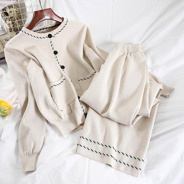 women's tracksuits 2021 autumn winter korean round neck single-breasted sweater + high waist wide leg pants two-piece suit tz638, Gray 
women's tracksuits 2021 autumn winter korean round neck single-breasted sweater + high waist wide leg pants two-piece suit tz638, Gray