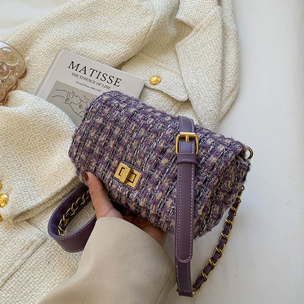 casual texture fragrance women's 2022 new woven shoulder popular messenger chain fashion small square bag 
casual texture fragrance women's 2022 new woven shoulder popular messenger chain fashion small square bag