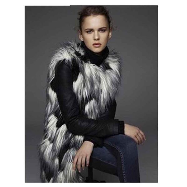 women's vests 2021 autumn winter women v-neck faux fur vest luxury loose thick warm peacock female leather jacket, Black;white
women's vests 2021 autumn winter women v-neck faux fur vest luxury loose thick warm peacock female leather jacket, Black;white