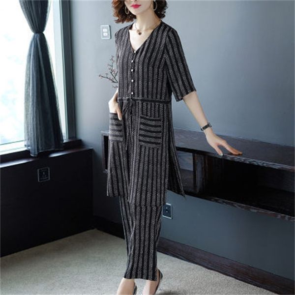 middle-aged women two-piece striped summer -pants define elastic waistline leg loose pants wholesale women's clothes fbw1, White
middle-aged women two-piece striped summer -pants define elastic waistline leg loose pants wholesale women's clothes fbw1, White