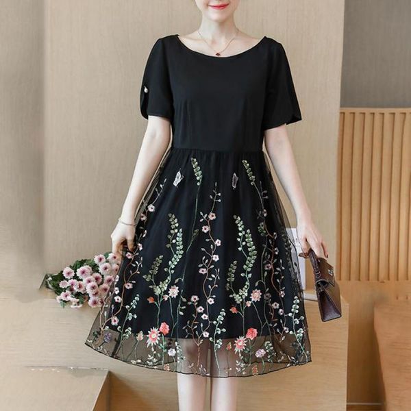 l-5xl large size women summer new elegant knee length mesh embroidered fairy korean age reduced slim plus size cocktail dresses party, Black
l-5xl large size women summer new elegant knee length mesh embroidered fairy korean age reduced slim plus size cocktail dresses party, Black