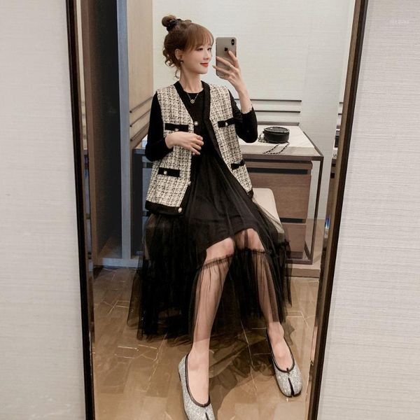 women 2020 spring autumn fashion plus size 2 piece sets female elegant casual plaid vest ladies long mesh skirt suits v761, Gray
women 2020 spring autumn fashion plus size 2 piece sets female elegant casual plaid vest ladies long mesh skirt suits v761, Gray