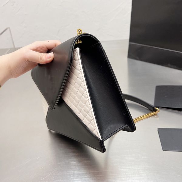 2022crossbody bag envelope flip handbags women retro chain shoulder bags genuine leather gaby handbags purse rhombic pattern hig
2022crossbody bag envelope flip handbags women retro chain shoulder bags genuine leather gaby handbags purse rhombic pattern hig