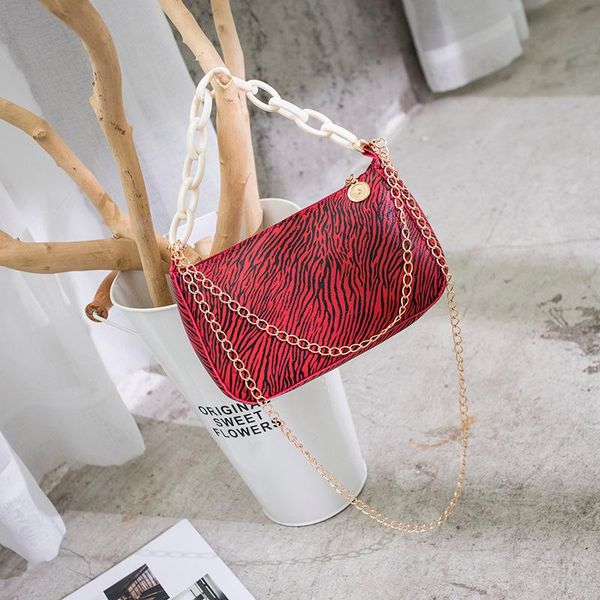 luxury designer women bags 2020 new leopard print mini shoulder bag messenger bag retro solid color zipper portable female
luxury designer women bags 2020 new leopard print mini shoulder bag messenger bag retro solid color zipper portable female