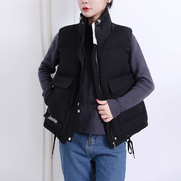 2021 newwomen's winter short vest collar sleeveless jacket women cotton padded thick oversized big pockets outwear female 12xz, Black;white
2021 newwomen's winter short vest collar sleeveless jacket women cotton padded thick oversized big pockets outwear female 12xz, Black;white