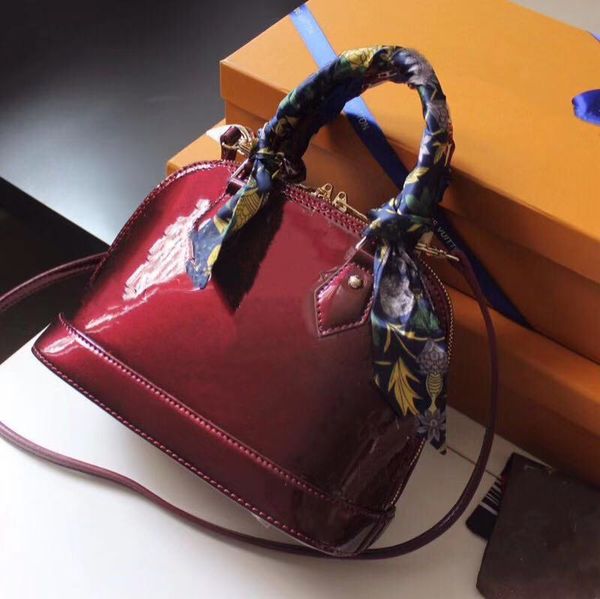 alma ladies vernis leather shoulder bag engraved bb glossy compact patent handbag embossed glamour small padlock women's gudup, Red;black
alma ladies vernis leather shoulder bag engraved bb glossy compact patent handbag embossed glamour small padlock women's gudup, Red;black