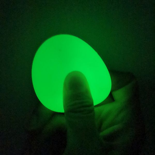 4pcs/set glow in the dark sticky wall balls 4.5cm gobbles balls fidget toys for boys girls antistress interesting products q0113
4pcs/set glow in the dark sticky wall balls 4.5cm gobbles balls fidget toys for boys girls antistress interesting products q0113